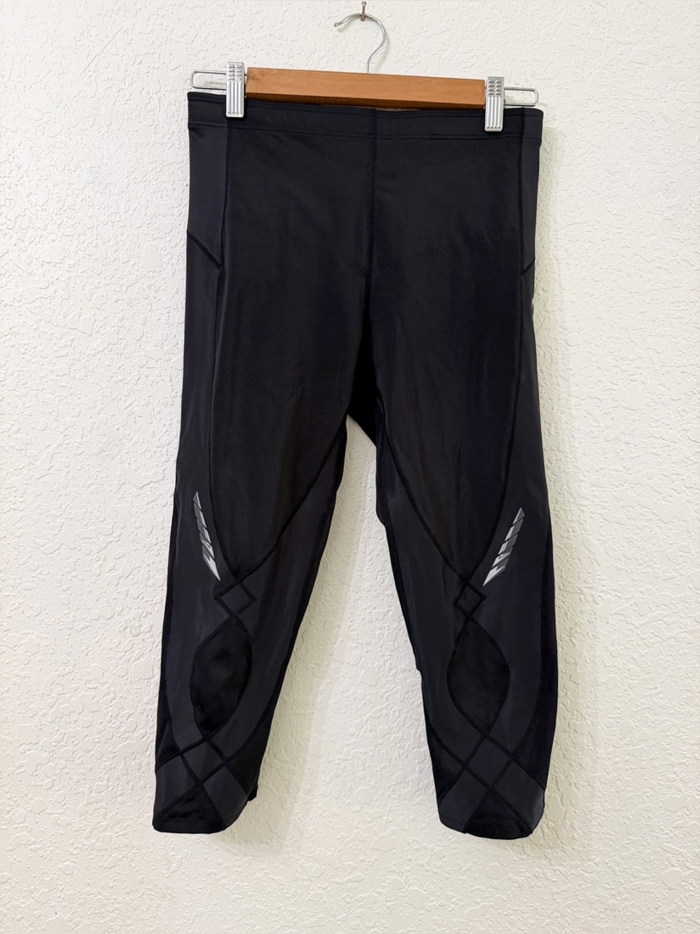 CW-X Stabilyx Joint Support Cropped Compression Tights